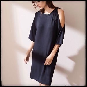 Lou & Grey- NWOT Tie shoulder signature soft dress